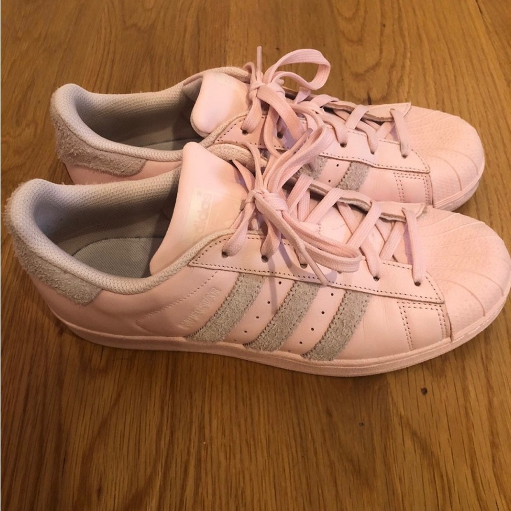 Light pink adidas superstar